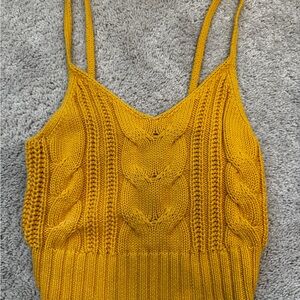 American Eagle yellow knit crop top ☀️